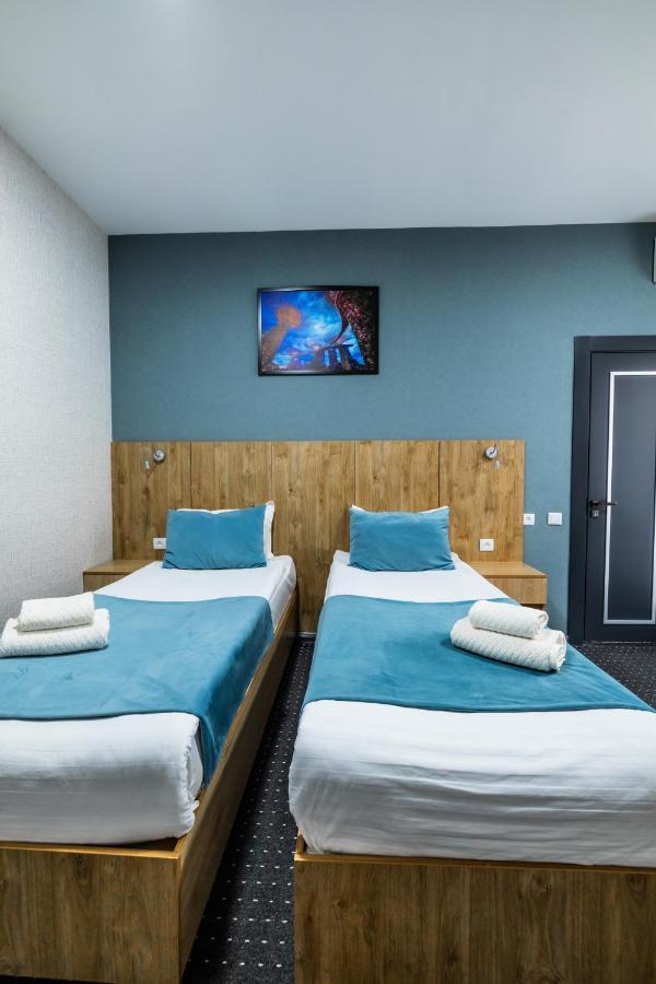Bobur Hotel Tasken Kültér fotó