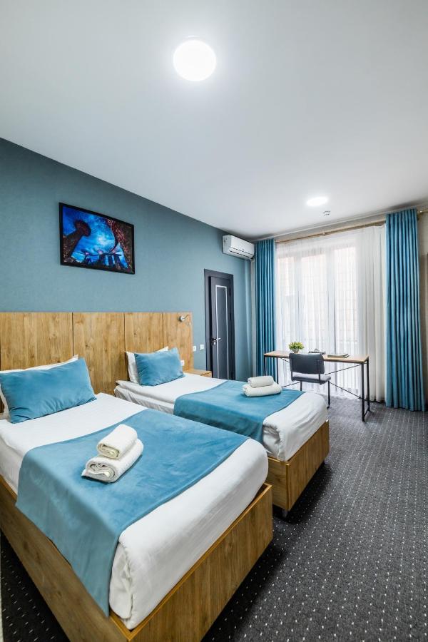 Bobur Hotel Tasken Kültér fotó