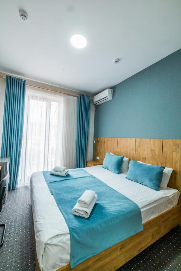 Bobur Hotel Tasken Kültér fotó