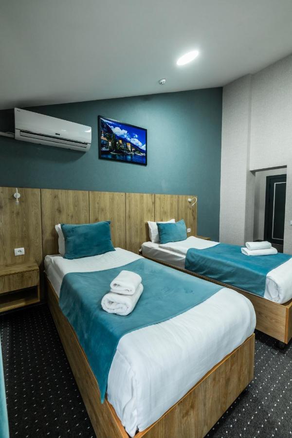 Bobur Hotel Tasken Kültér fotó