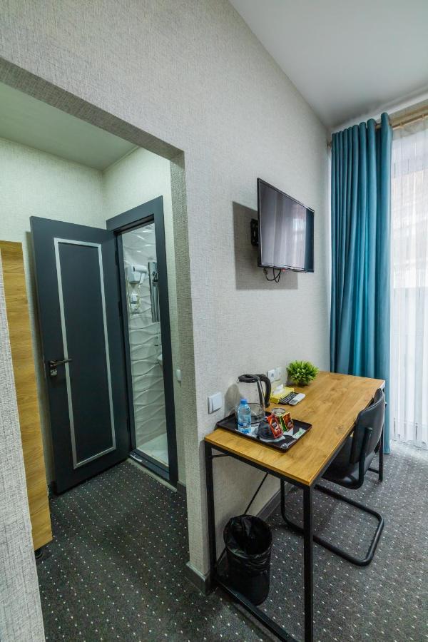 Bobur Hotel Tasken Kültér fotó