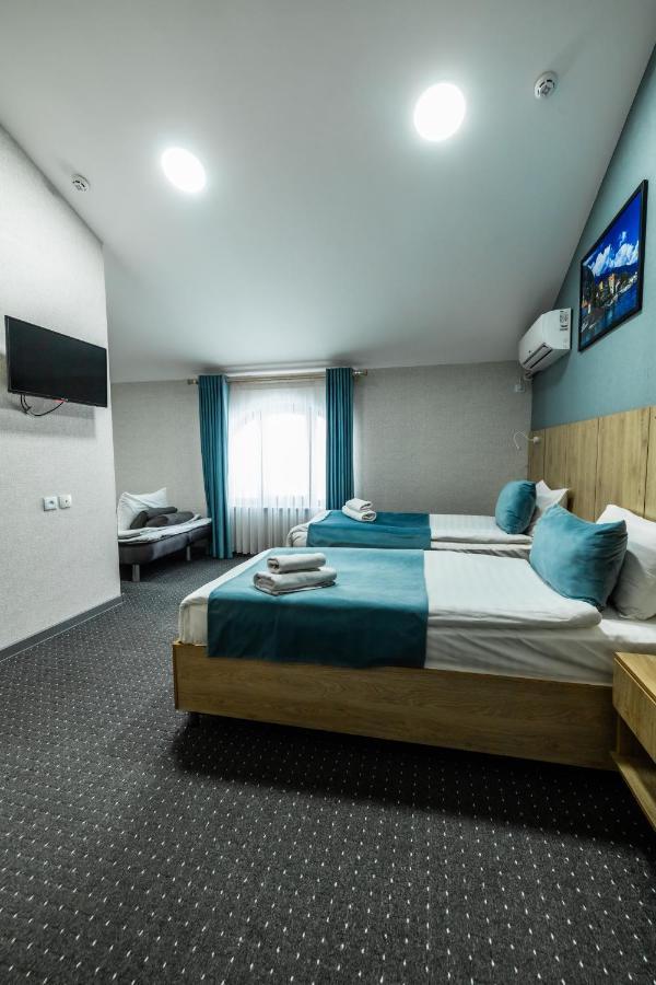 Bobur Hotel Tasken Kültér fotó