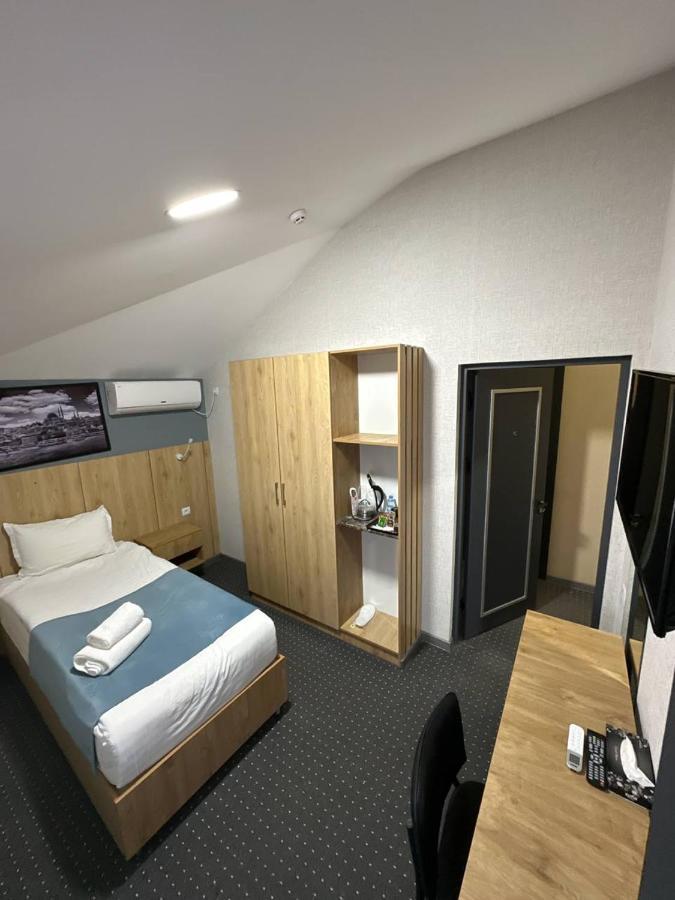 Bobur Hotel Tasken Kültér fotó